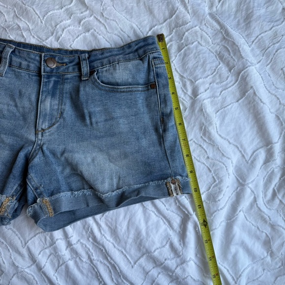 Joe’s Jeans Denim Blue Girls Shorts Folded Detail - Picture 2 of 6